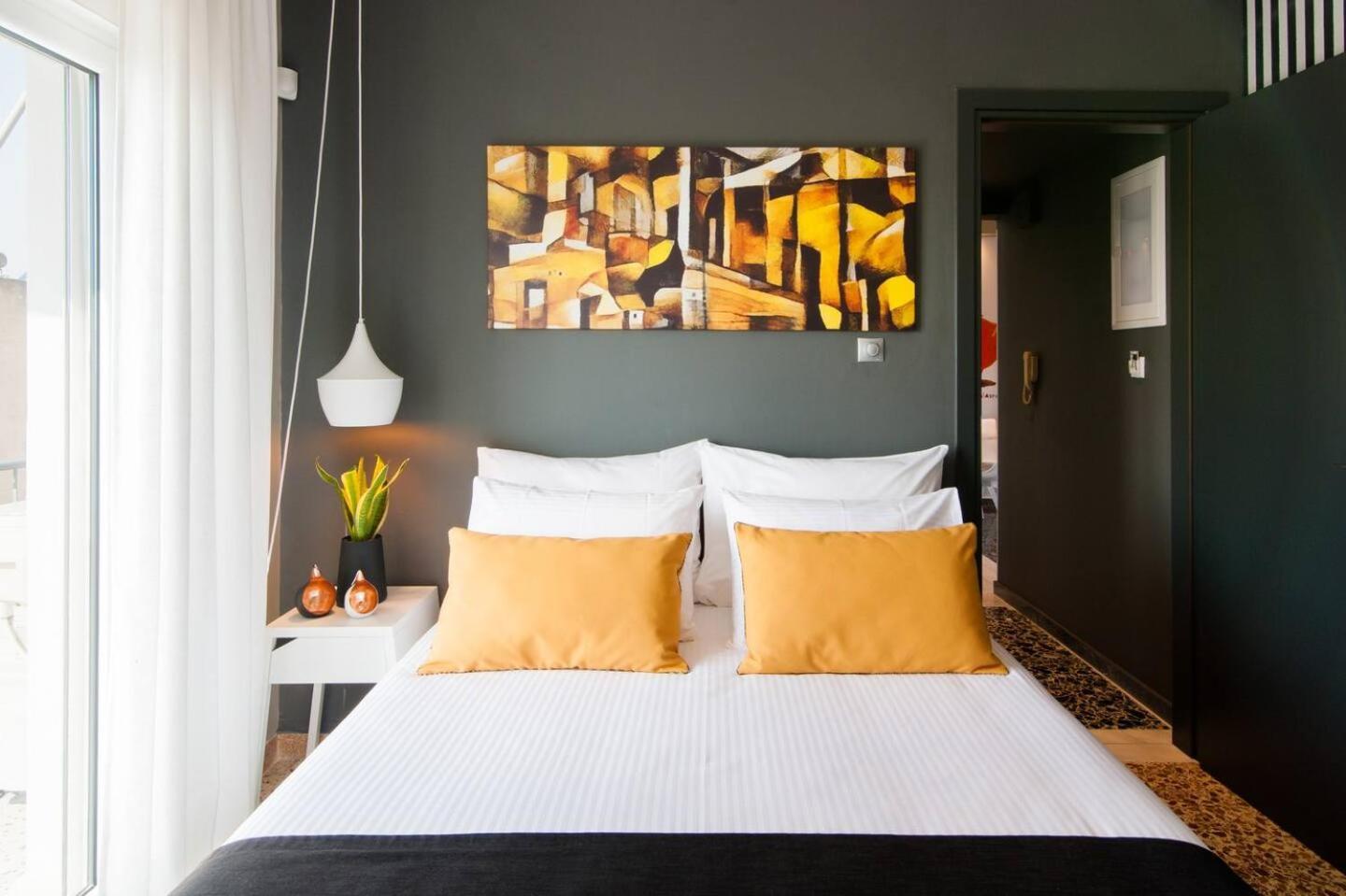Ma Maison Nο 1, Penthouse, Acropolis And Lycabettus View, Ultra High Speed Internet 300 Mbps, 15' To Acropolis By Metro, 1' From Metro Station Athens Luaran gambar