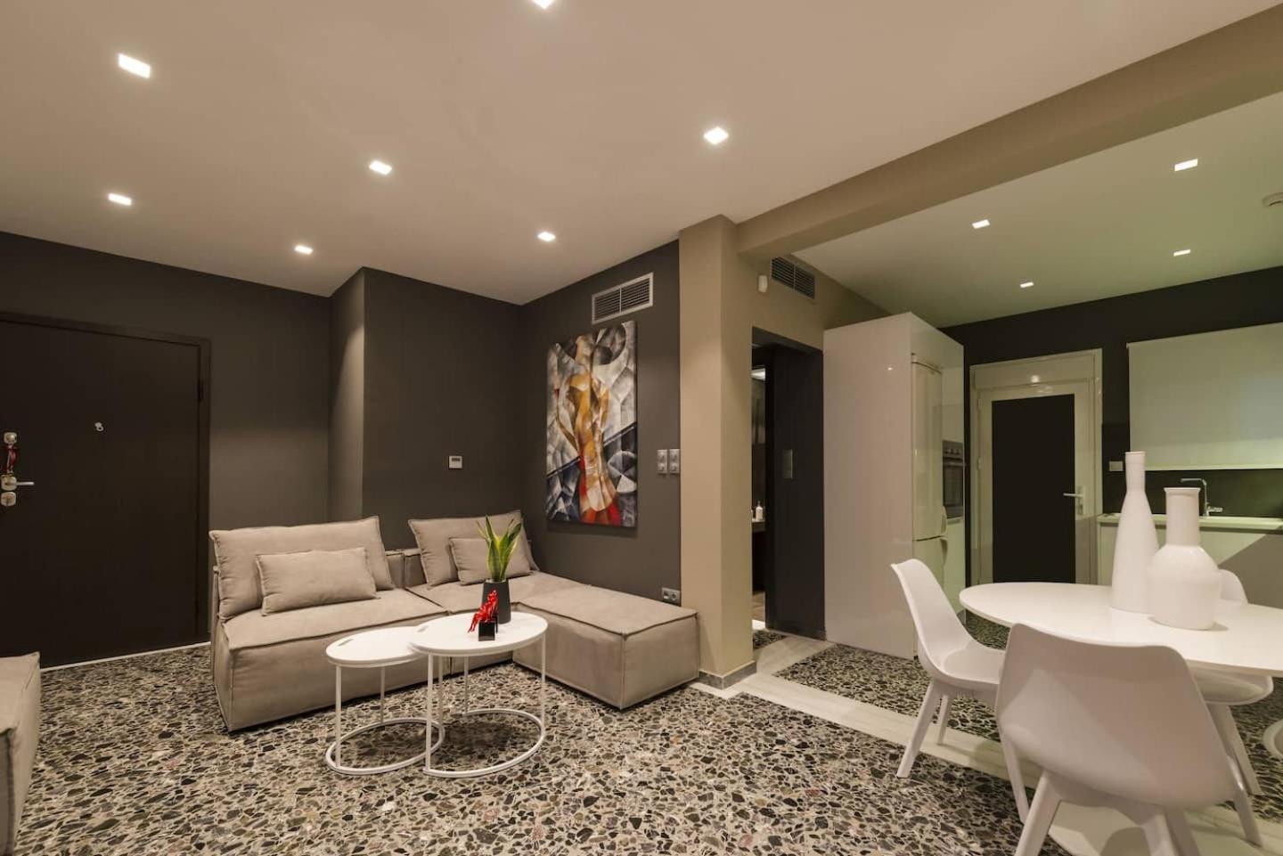 Ma Maison Nο 1, Penthouse, Acropolis And Lycabettus View, Ultra High Speed Internet 300 Mbps, 15' To Acropolis By Metro, 1' From Metro Station Athens Luaran gambar