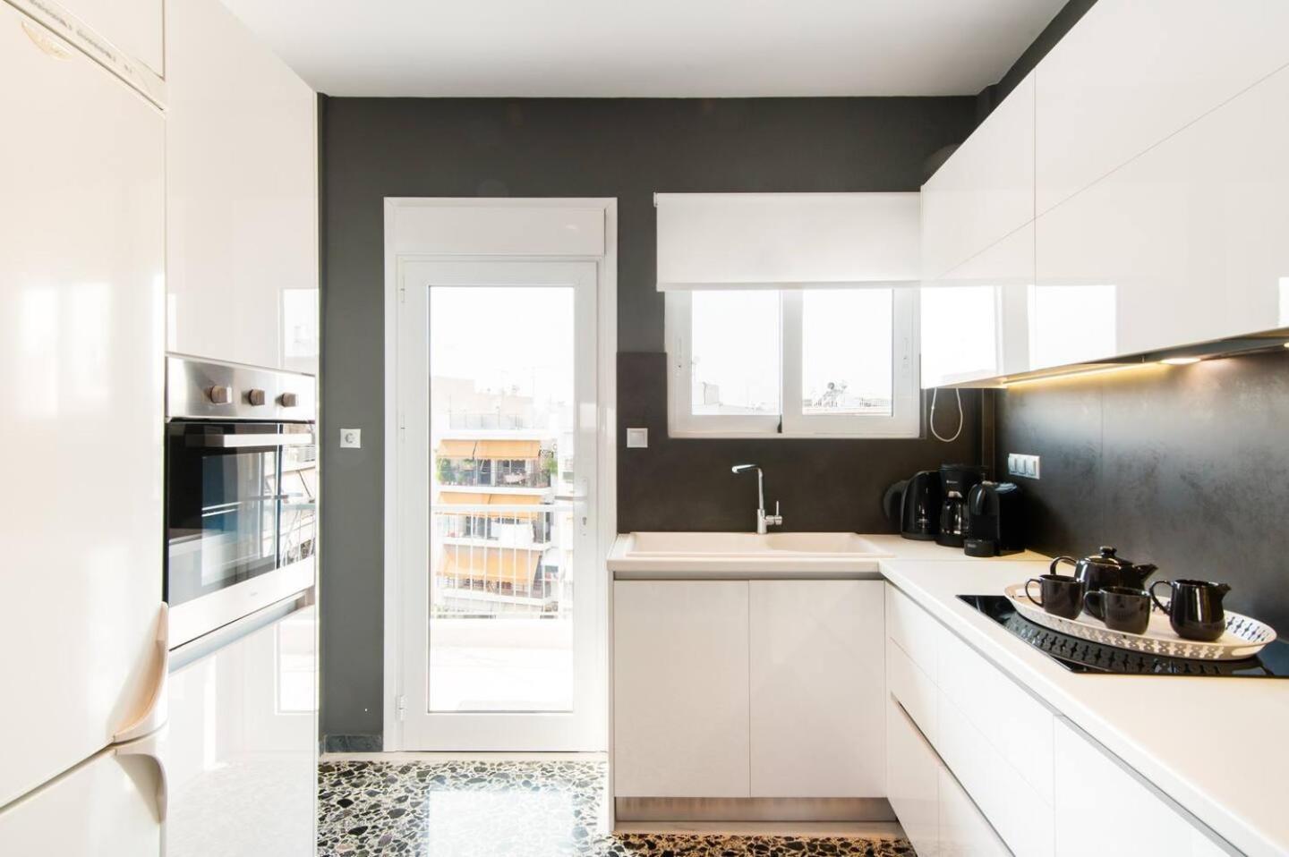 Ma Maison Nο 1, Penthouse, Acropolis And Lycabettus View, Ultra High Speed Internet 300 Mbps, 15' To Acropolis By Metro, 1' From Metro Station Athens Luaran gambar