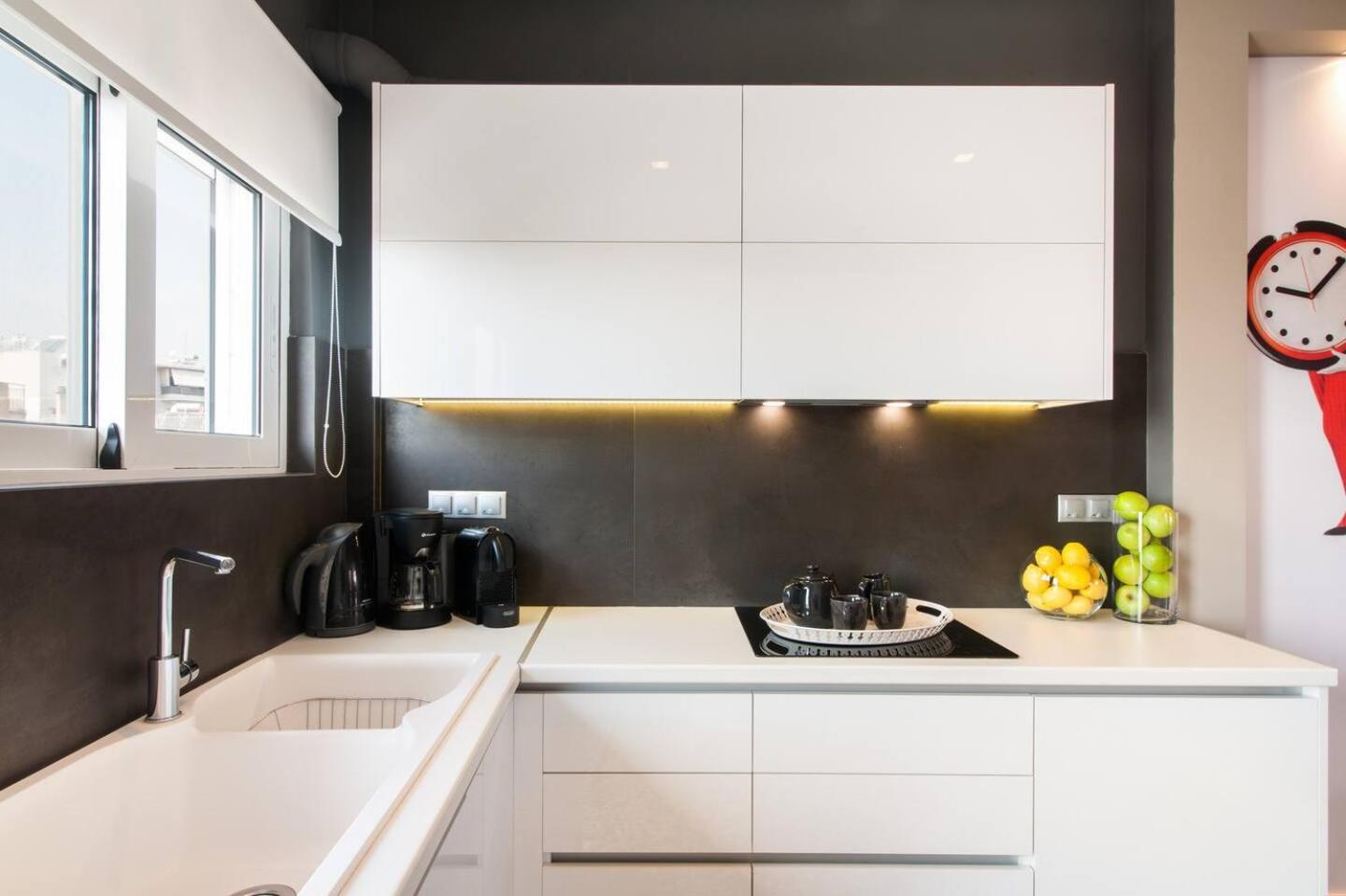 Ma Maison Nο 1, Penthouse, Acropolis And Lycabettus View, Ultra High Speed Internet 300 Mbps, 15' To Acropolis By Metro, 1' From Metro Station Athens Luaran gambar