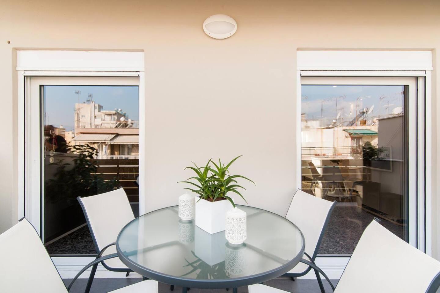 Ma Maison Nο 1, Penthouse, Acropolis And Lycabettus View, Ultra High Speed Internet 300 Mbps, 15' To Acropolis By Metro, 1' From Metro Station Athens Luaran gambar