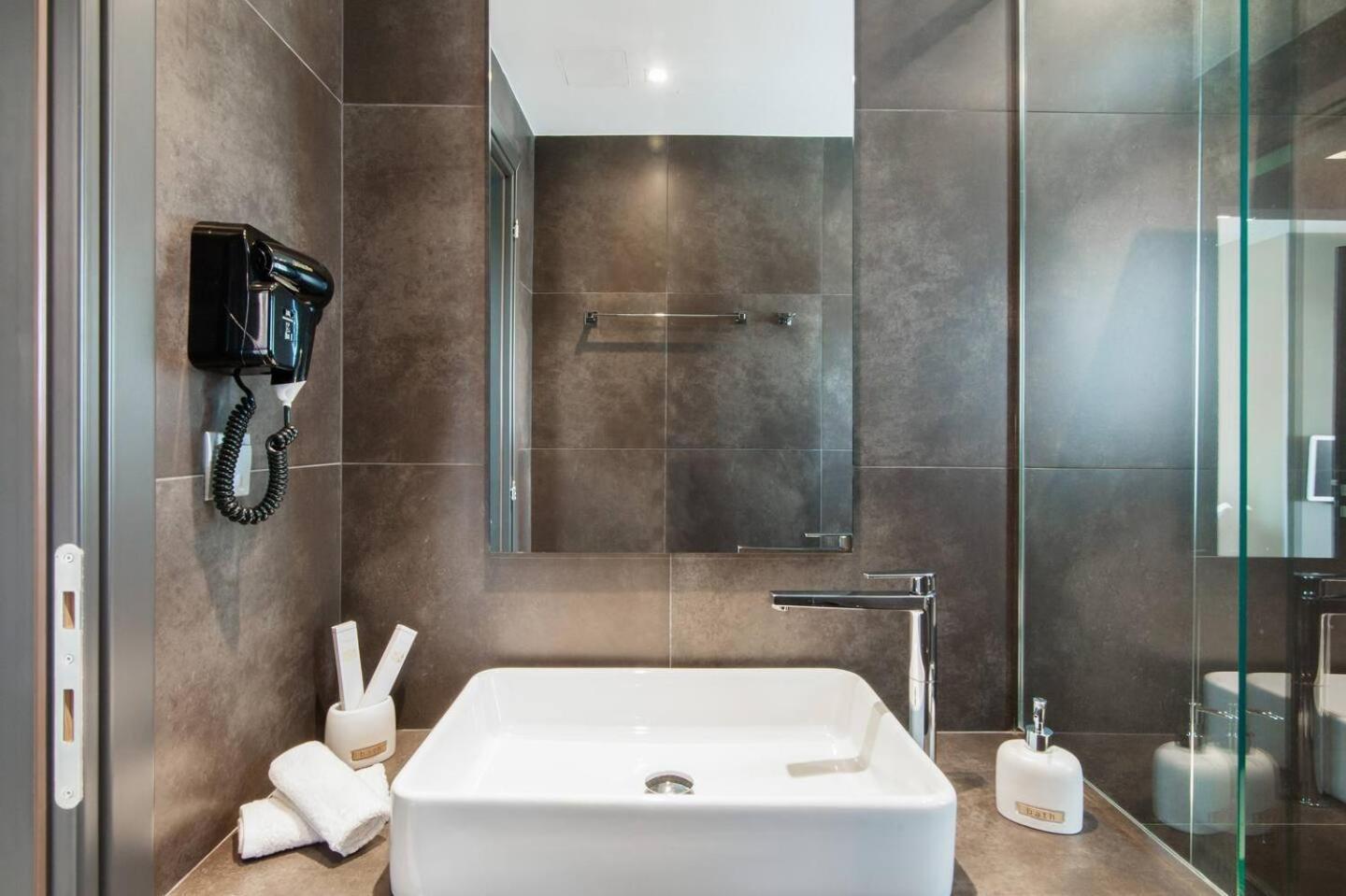 Ma Maison Nο 1, Penthouse, Acropolis And Lycabettus View, Ultra High Speed Internet 300 Mbps, 15' To Acropolis By Metro, 1' From Metro Station Athens Luaran gambar